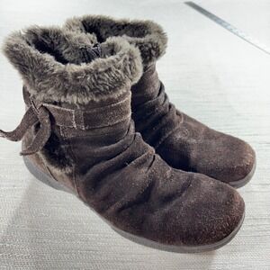 Bare Traps Brown Suede Fur Lined Winter Boots Side Bow Zip Women's Size 8M
